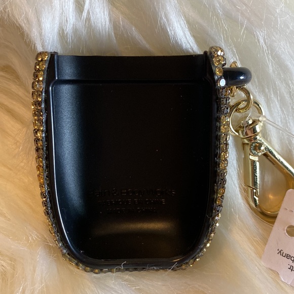 CHEETAH BEAUTIFUL GEMS
Sanitizer Holder Brand New - Picture 4 of 4